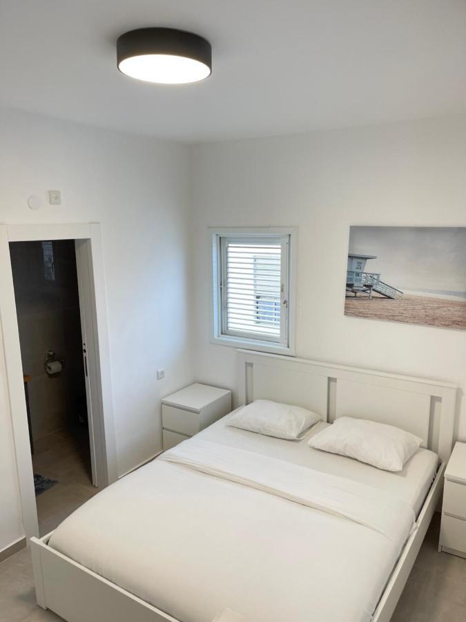 Onthesea Bat Yam Appartement Buitenkant foto
